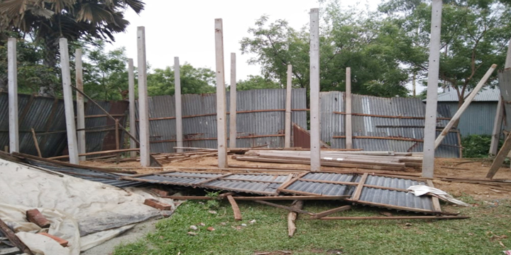 কালিয়াকৈরে সরকারি জমি দখল, দোকান ঘর নির্মাণের অভিযোগ