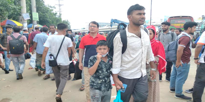 স্বস্তিতে নিজ কর্মস্থলে ফিরছে জনসাধারণ, মহাসড়কে নেই কোন যানজটের ভোগান্তি